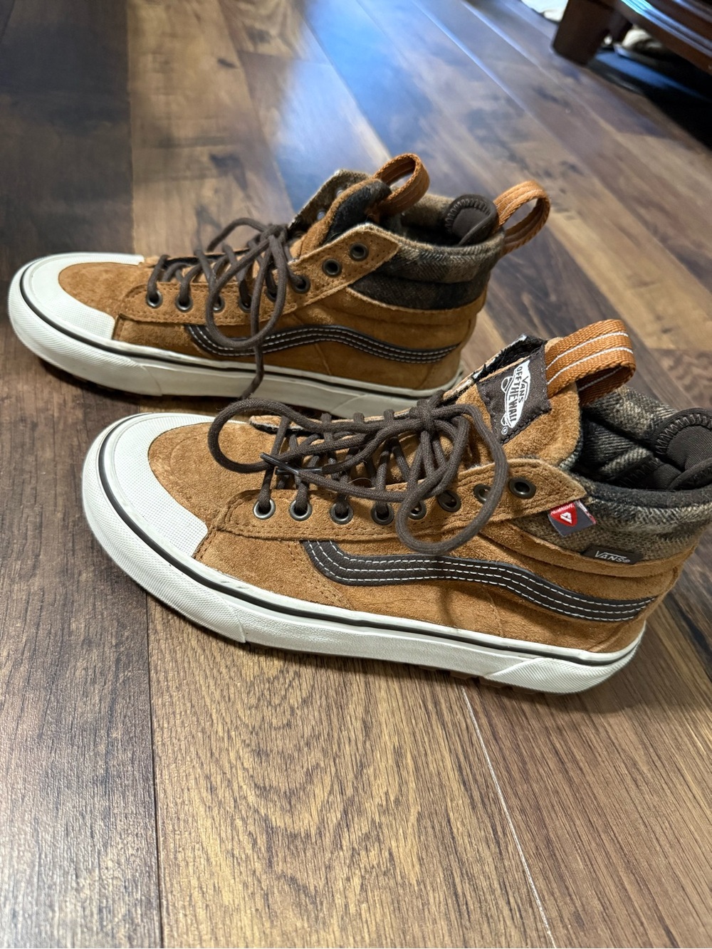 Vans Sk8-Hi MTE 2.0 DX Glazed Ginger Brown -
Men 6.5 / Women 8